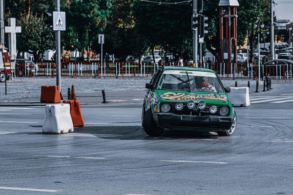 Comment assurer sa voiture familiale?